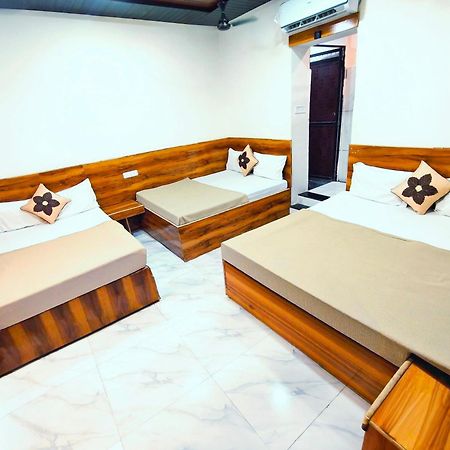 Hotel Om Palace Near Mahakal Mandir Ujjain Zewnętrze zdjęcie